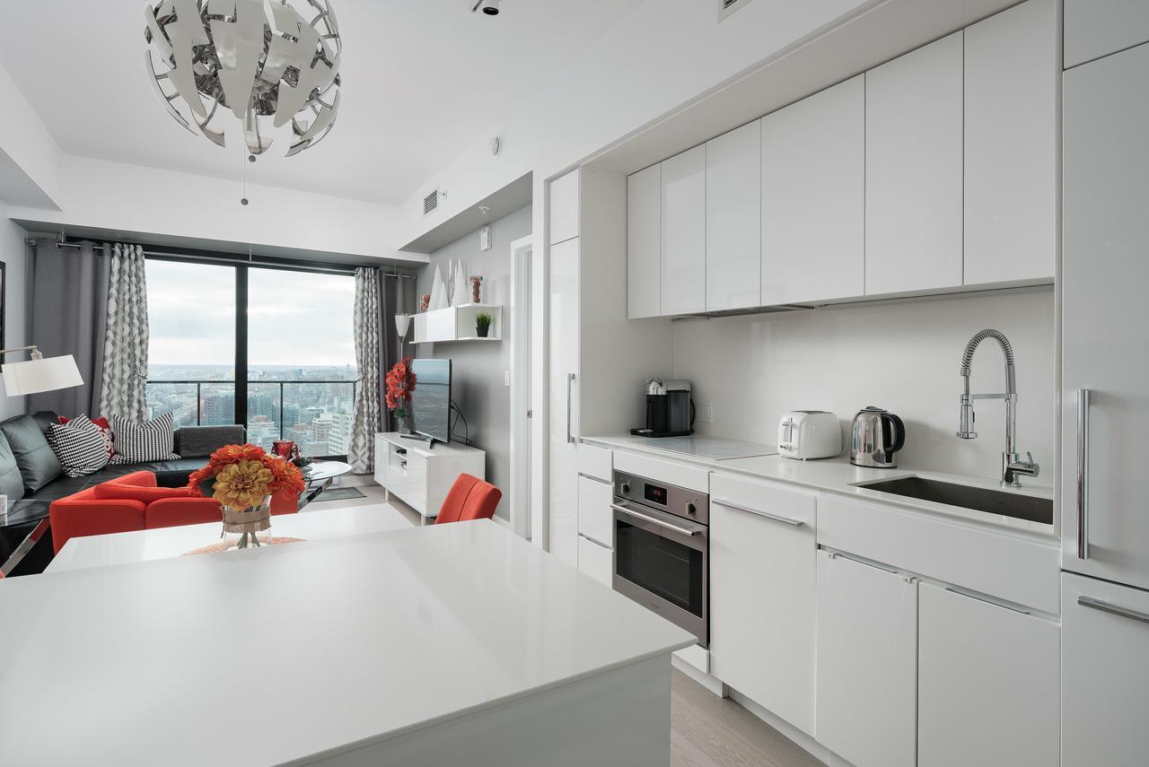 Luxury Home In Downtown มอนทรีอัล ภายนอก รูปภาพ