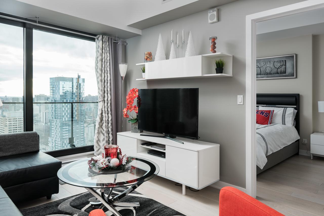 Luxury Home In Downtown มอนทรีอัล ภายนอก รูปภาพ