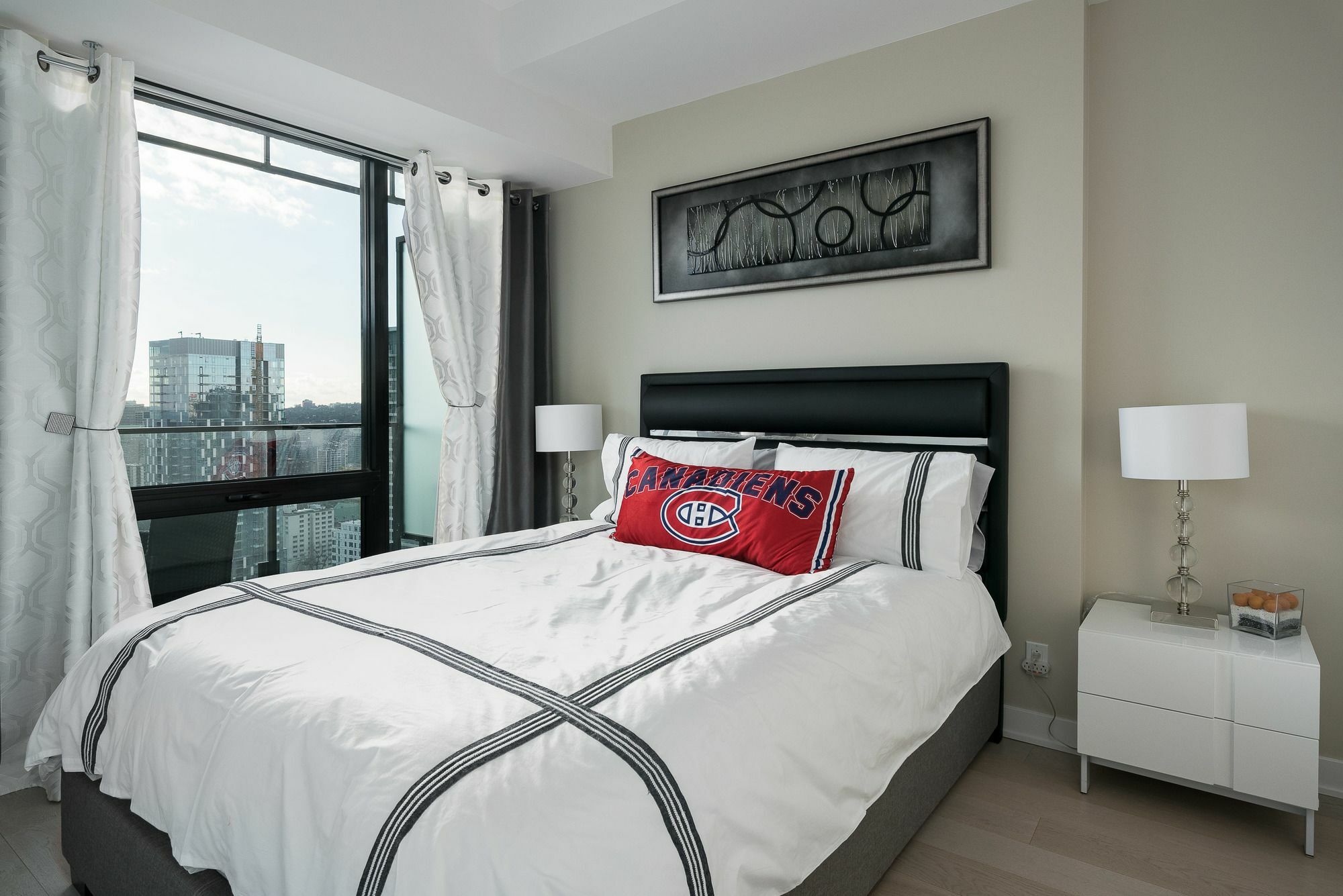 Luxury Home In Downtown มอนทรีอัล ภายนอก รูปภาพ